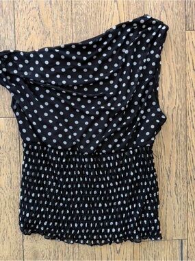 Women’s Black Polka Dot One-Shoulder Top